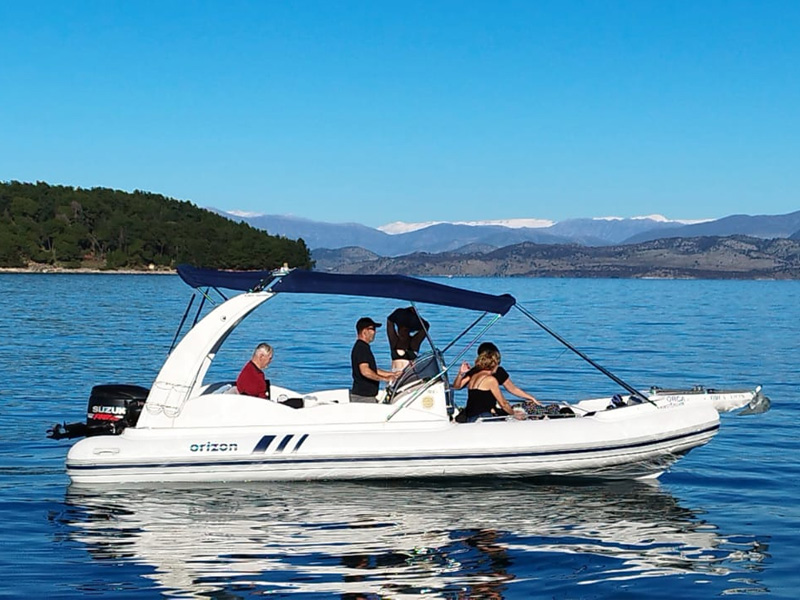 Rent a boat with skipper